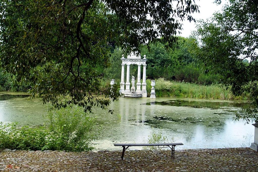 Отель Cichy Dwor Manowo Экстерьер фото